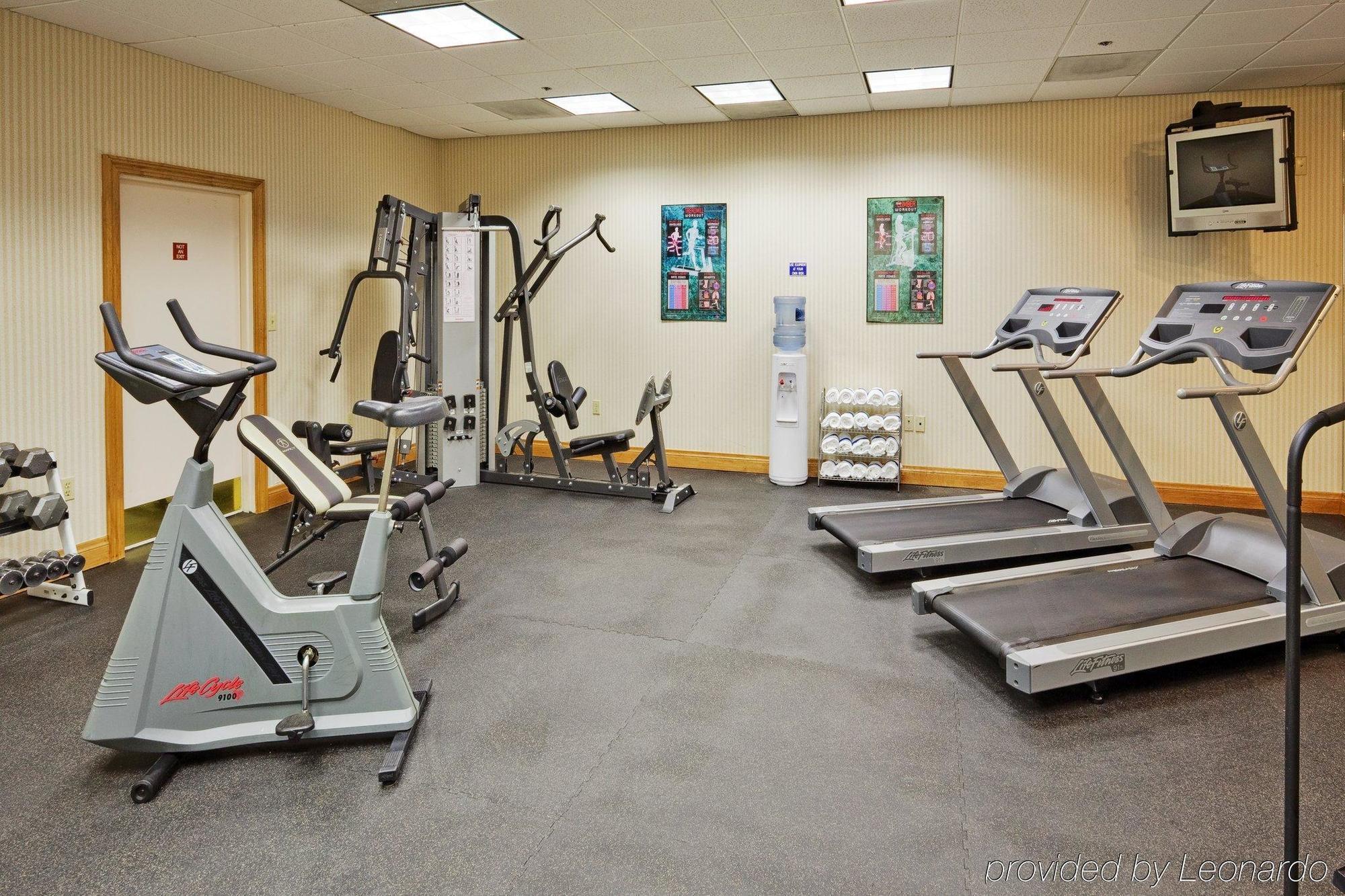 Holiday Inn Express Poughkeepsie By Ihg Exterior foto