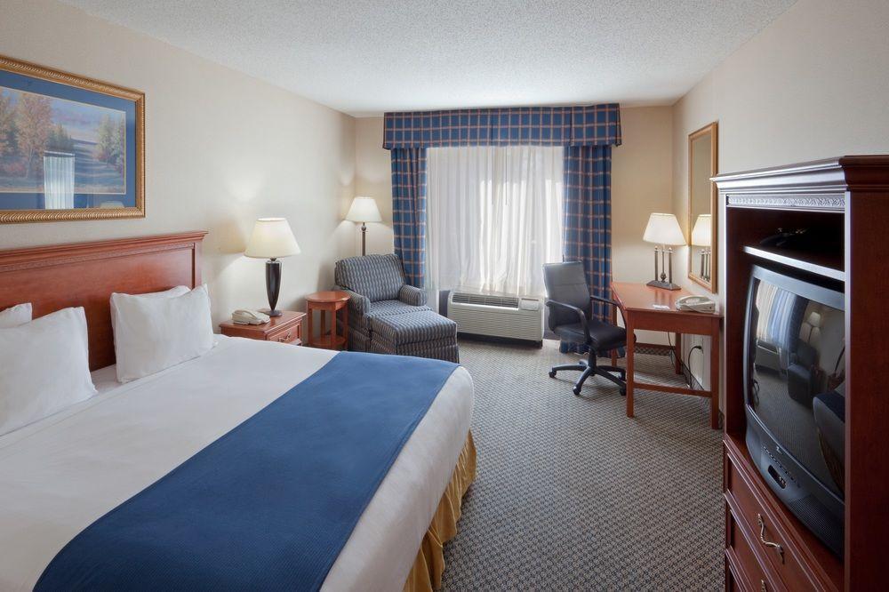 Holiday Inn Express Poughkeepsie By Ihg Exterior foto