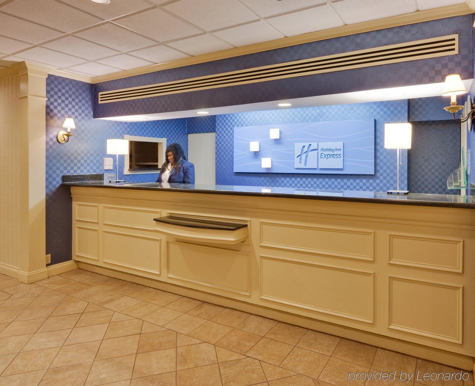 Holiday Inn Express Poughkeepsie By Ihg Exterior foto
