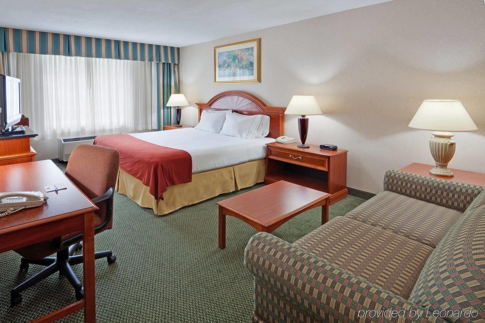 Holiday Inn Express Poughkeepsie By Ihg Exterior foto