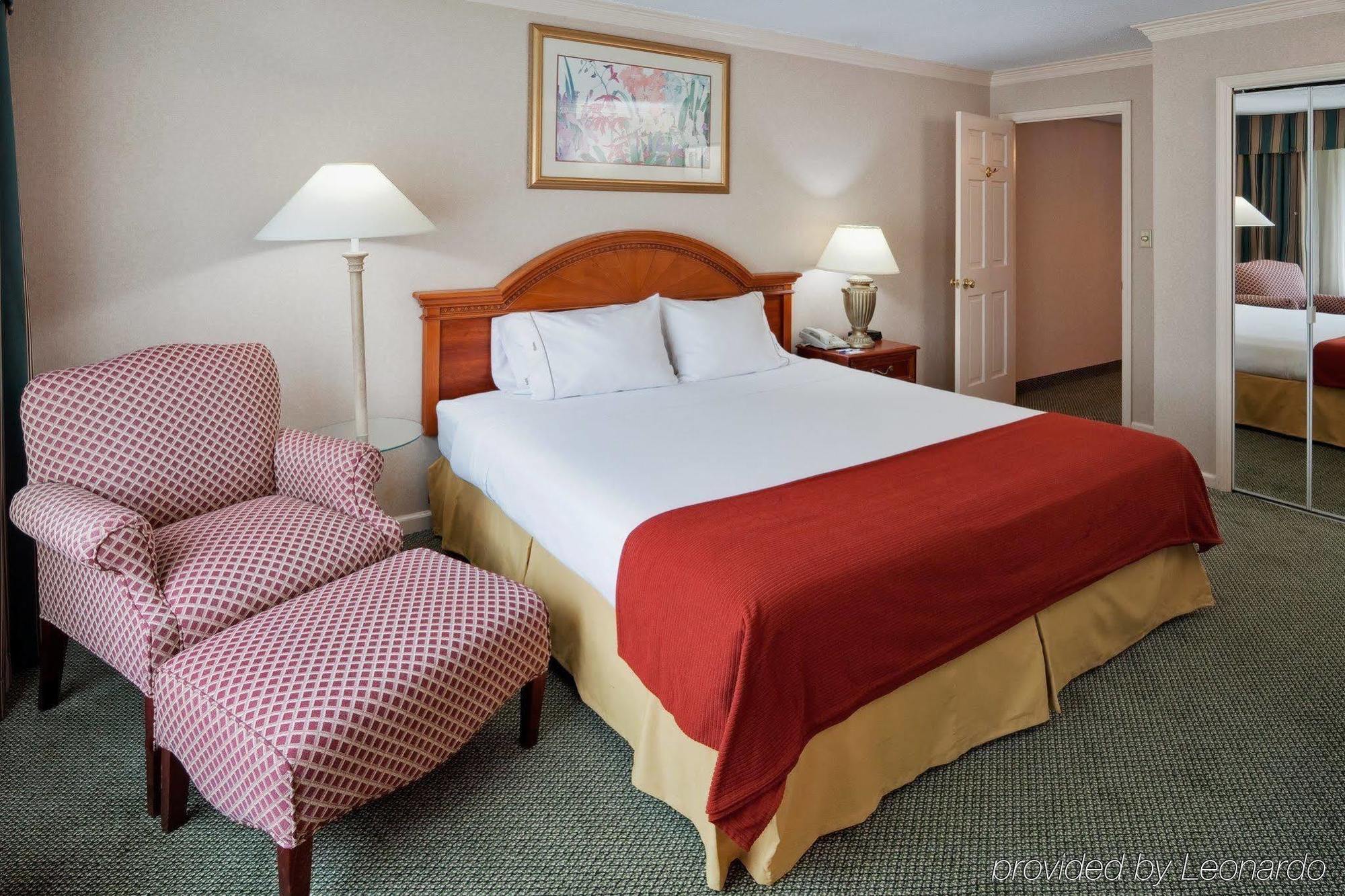 Holiday Inn Express Poughkeepsie By Ihg Exterior foto